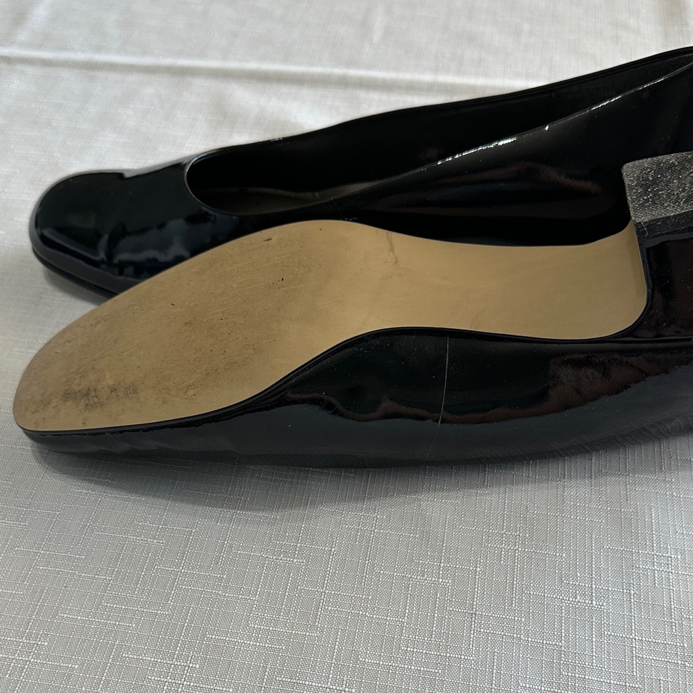 Auditions Shiny Black Pumps - Picture 3 of 3